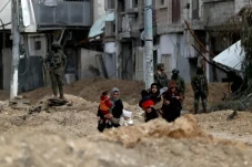 12.000 Warga Palestina...
