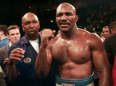 Evander Holyfield Ketakutan...