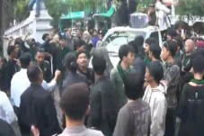 Demo Indonesia Gelap,...