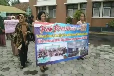 Istri Anggota TNI Tipu...