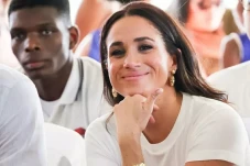 Meghan Markle Membangun...