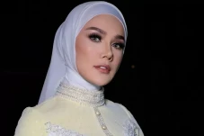 Reaksi Mulan Jameela...