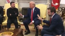Trump-Zelensky Adu Mulut,...