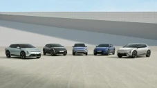 Kia Luncurkan Sedan...