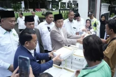 Menteri Agama Berbagi...