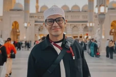 7 Artis yang Langganan...