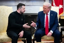 Apakah Zelensky Akan...