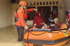 Bupati Instruksikan...