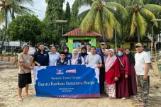 Partai Perindo Bantu...