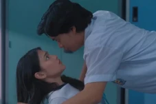 Naksir Davina Karamoy,...