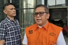 Sidang Perdana Hasto...