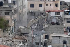 Israel Hancurkan 50...