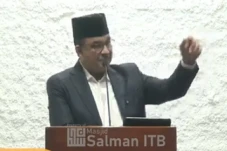 Ceramah di Masjid Salman...