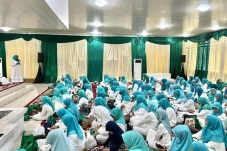 Anggota MPR Ida Fauziyah...