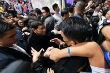 Mengapa Duterte Sangat...
