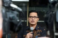 Eks Jubir KPK Febri...
