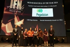 Sukses Terbitkan Sukuk...