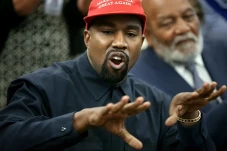 Kanye West Kecanduan...