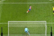 Kenapa Gol Penalti Double...
