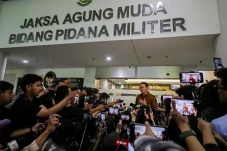 Diperiksa Penyidik Kejagung,...