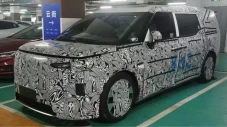 Lirik Pasar SUV, Volvo...