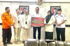 Bank Jatim Salurkan...