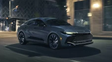 Toyota Hadirkan Crown...
