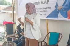 Anggota Dewan Partai...