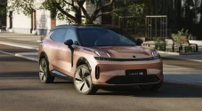 Lynk & Co 08, PHEV dengan...