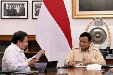 Presiden Prabowo Panggil...