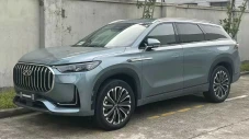 1.400 Km Sekali Isi...