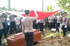 Keluarga Polisi Tewas...