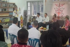 Sambangi Mahasiswa di...