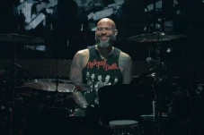 Frank Ferrer Keluar...