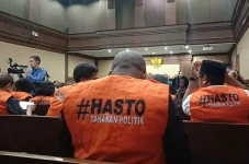 Ramai-ramai Pakai Rompi...