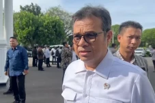 Teror Kepala Babi ke...