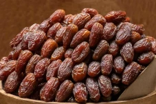 Manfaat Makan Buah Kurma...