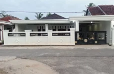 Intip Rumah Mewah Anggota...