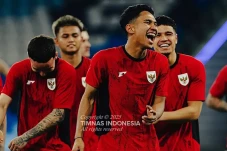 Timnas Indonesia vs...