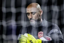 Kiper Bahrain Percaya...