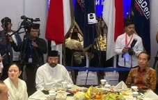 Puan dan Jokowi Duduk...