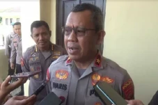 6 Pati Polri Kelahiran...