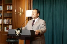 Prabowo Minta Komisaris...