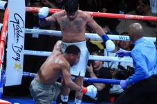 Ryan Garcia Kalahkan...