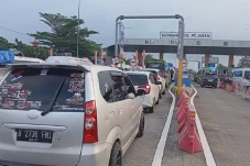 Antrean Kendaraan Pemudik...