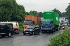 Parah! Gerbang Tol Kalihurip...