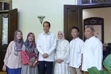 Jokowi Tak Gelar Open...