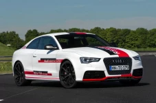 Audi Kenalkan Supercar...