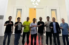 Andi Yuslim Patawari...