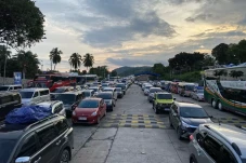Arus Balik, 578.579...